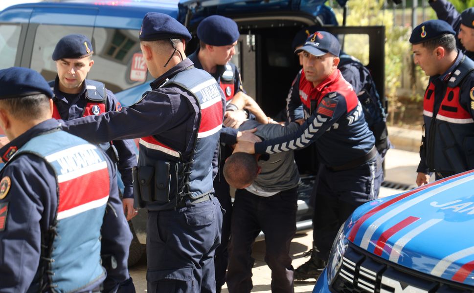 Adana’da Sevda Dinler’i Öldüren Şüpheli Adliyeye Sevk Edildi