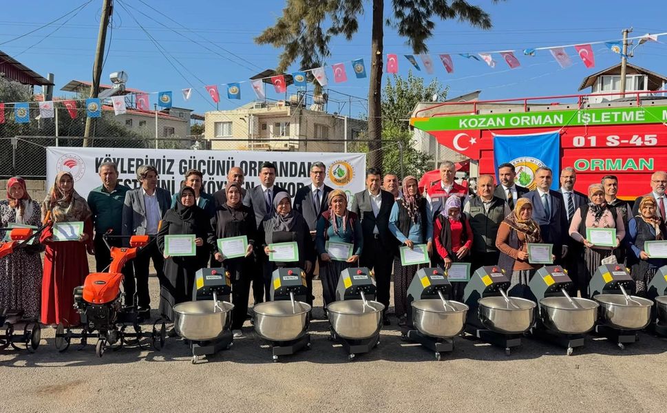 Adana Kozan’da Kadınlara 840 Bin TL’lik Makine Desteği