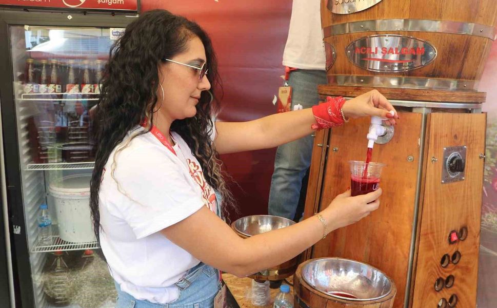 Adana Lezzet Festivali Kapılarını Açtı! Esnafın Beklediği Yoğunluk Başladı