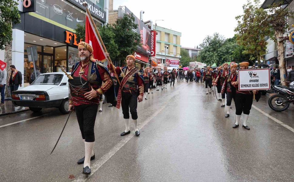Kozan’da İsmet Atlı Karakucak Güreşleri Yağmura Rağmen Başladı