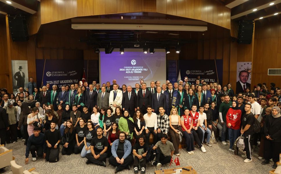 Çukurova Üniversitesinde Yeni Akademik Yıl Heyecanı: İlk Ders Prof. Dr. Mustafa Şentop'tan