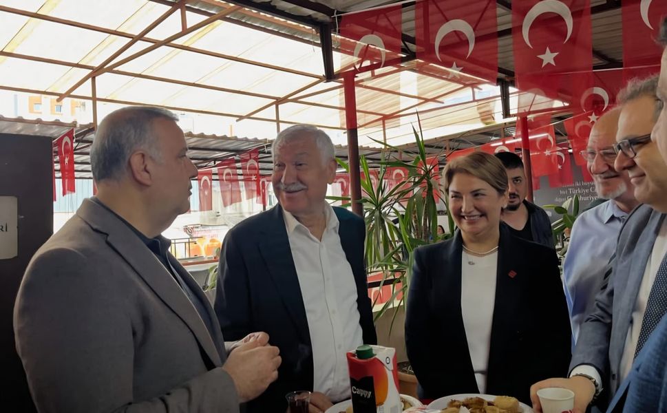 Seyhan'da CHP İlçe Örgütünden Muhtarlara Özel Resepsiyon