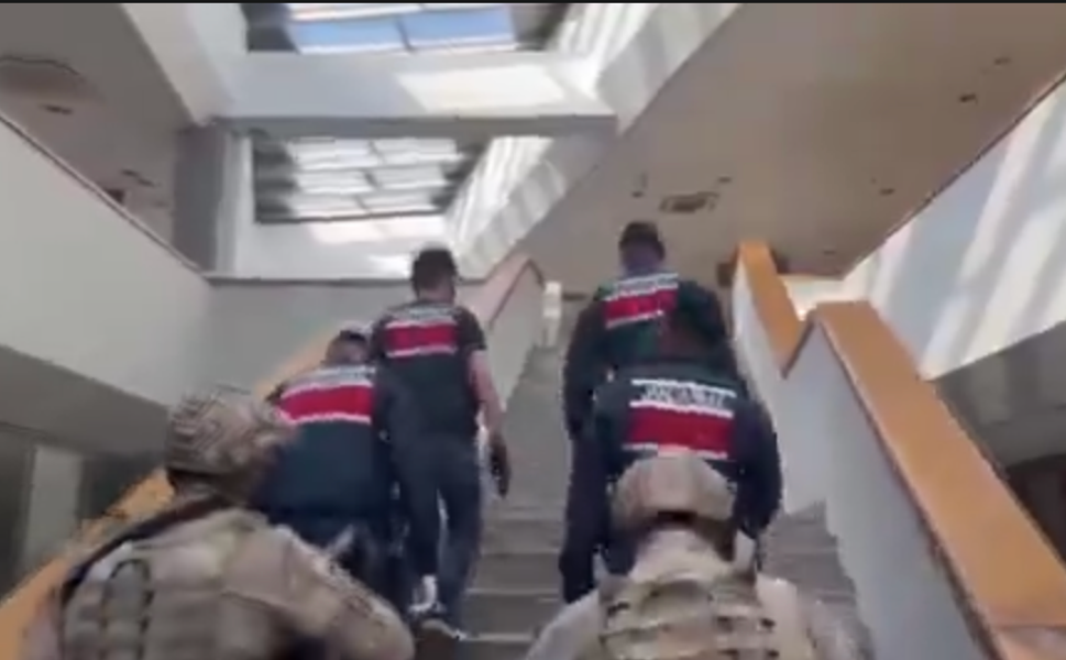 Çukurova Belediyesi’ne Yapılan Operasyonun Görüntüleri Ortaya Çıktı!
