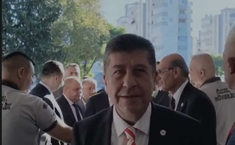 Yeni Parti Genel Başkan Yardımcısı Yaşar Tüzün De Belediyesine Geldi