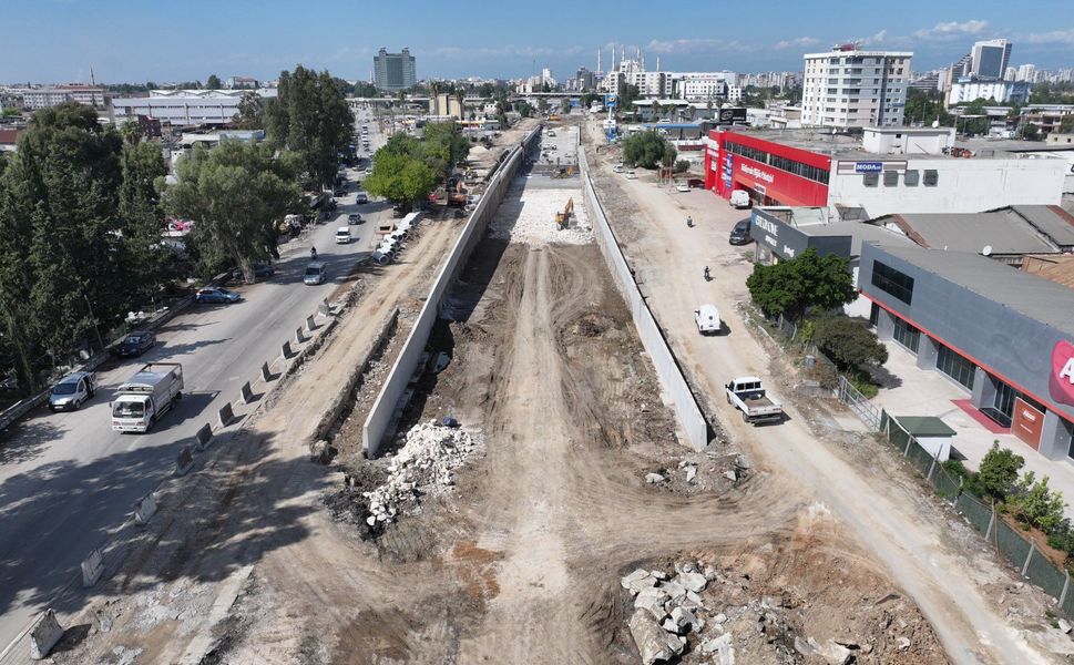 Adana’da Trafiği Rahatlatacak Projede Çalışmalar Sürüyor