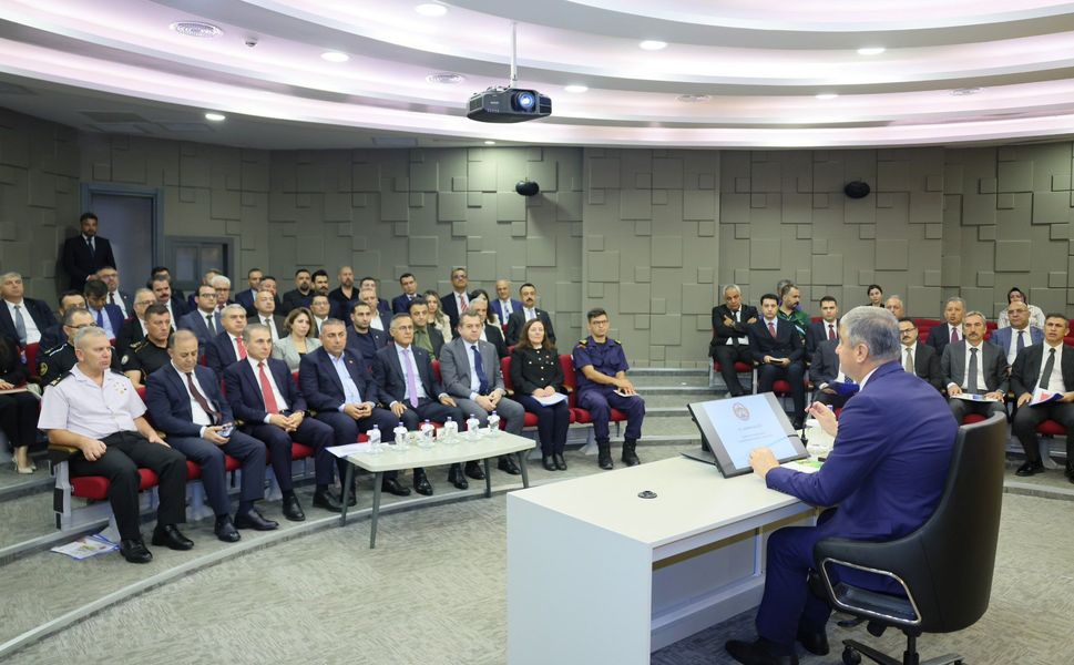 Adana’da Bağımlılıkla Mücadele Masaya Yatırıldı