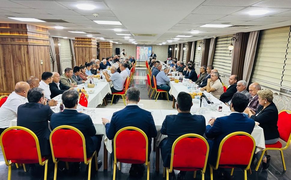 AK Parti Adana İl Başkanı Mustafa Özkan, Muhtarlarla Buluştu
