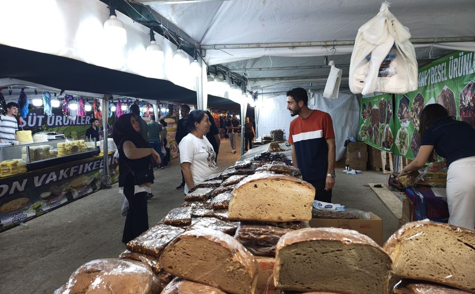 1. Çukurova Alevi Kültür Festivali’nde Yöresel Ürünler Stantları Açıldı